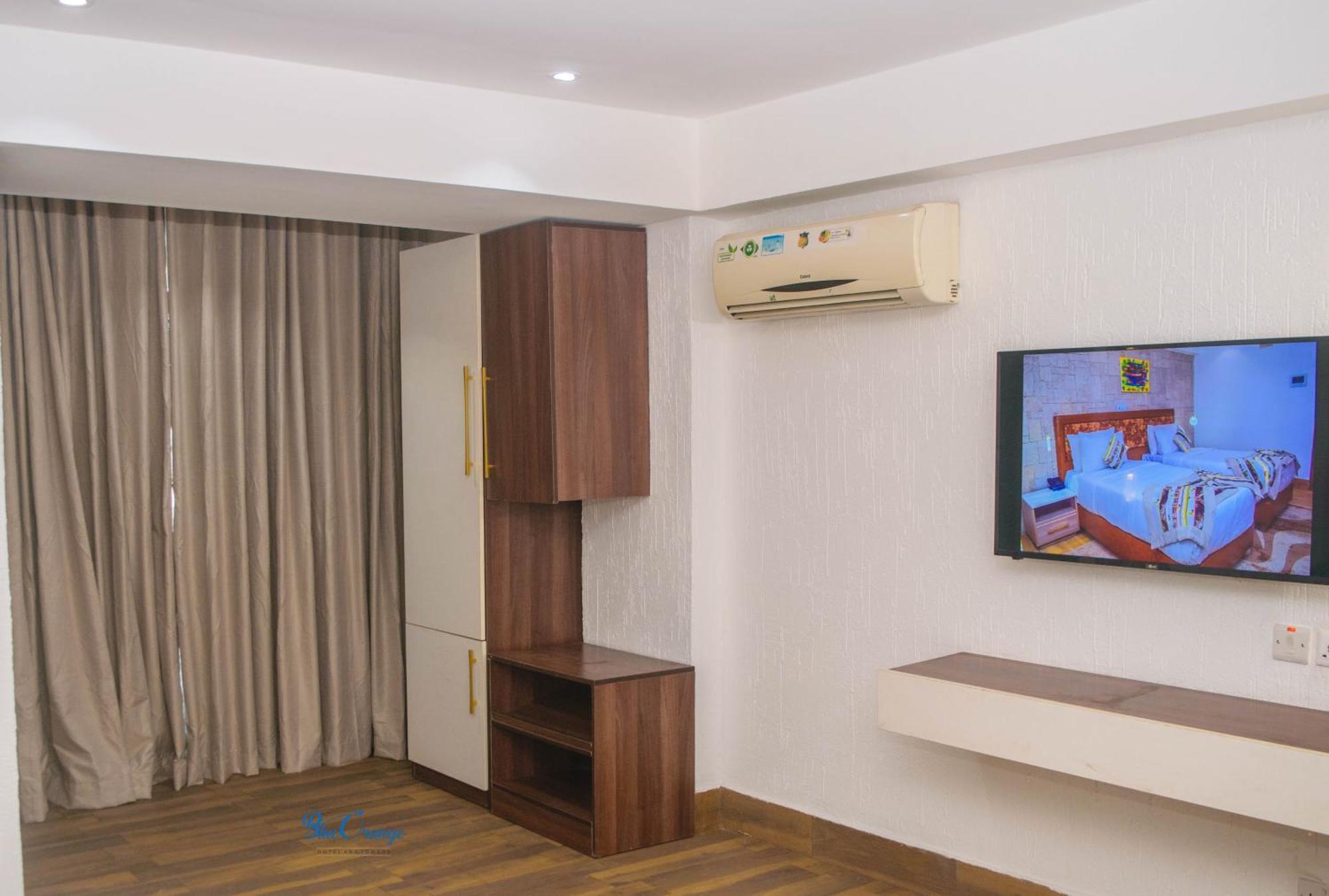Blue Orange Hotel And Towers Shomolu المظهر الخارجي الصورة