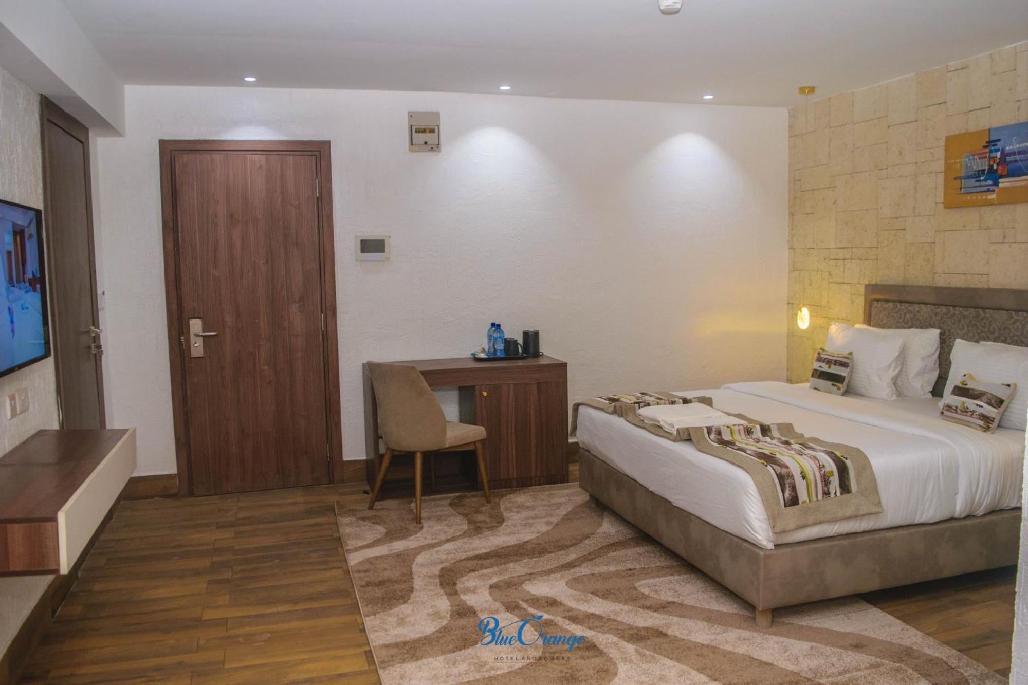 Blue Orange Hotel And Towers Shomolu المظهر الخارجي الصورة